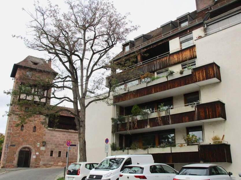 Wohnen an der historischen Stadtmauer: 5-Zi. Whg m. zwei Balkonen Sebalder Altstadt Wohnung kaufen 5 zimmer