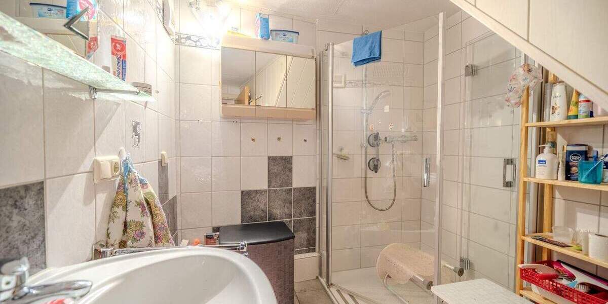 Mehrfamilienhaus, Wohnhaus Bad Salzdetfurth Detfurth - 7 Zimmer, 290 m&sup2;, 249.000&euro; | Angebot:25424506