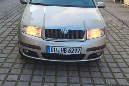 Skoda Fabia 56.230 km 2.690 &euro; Dresden 01129