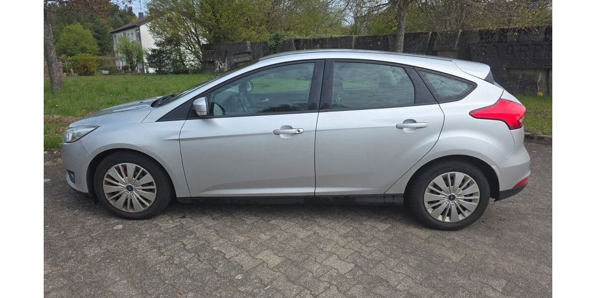 Ford Focus 203.648 km 4.900 &euro; Neunkirchen 66539