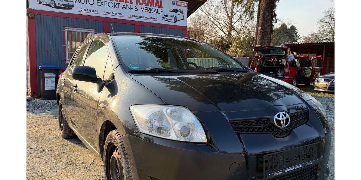 Toyota Auris 156.754 km 2.999 &euro; Chemnitz 09125