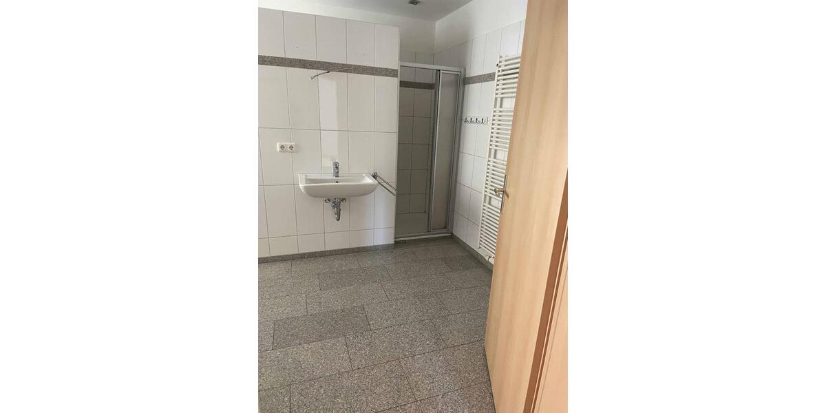 Etagenwohnung Diesdorf - 4 Zimmer, 127 m&sup2;, 570&euro; | Angebot:26426156