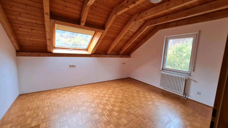 Dachgeschoßwohnung Stockach - 3 Zimmer, 88 m&sup2;, 920&euro; | Angebot:26415047
