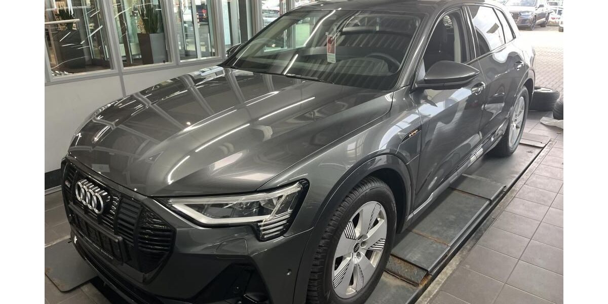 Audi e-tron 58.441 km 34.850 &euro; Hagen 58091