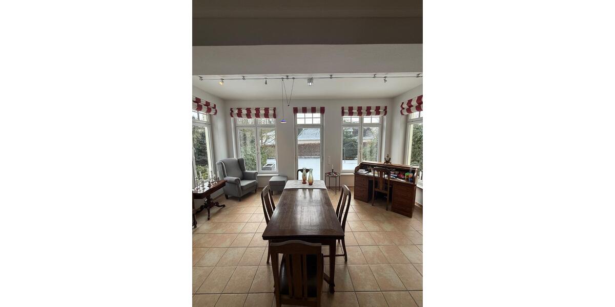 Einfamilienhaus Reinbek - 4.5 Zimmer, 161 m&sup2;, 2.700&euro; | Angebot:24866931