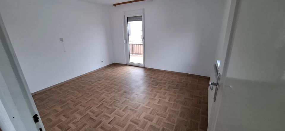 Etagenwohnung Obernheim - 5 Zimmer, 93 m&sup2;, 665&euro; | Angebot:26038470