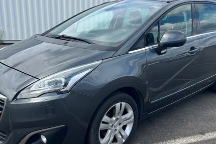 Peugeot 5008 232.000 km 4.950 &euro; Berlin 12057