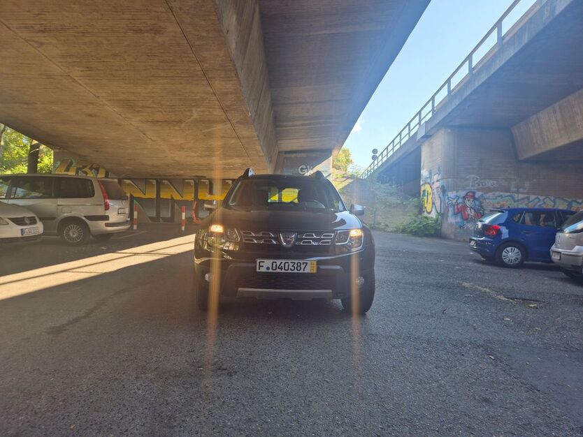 Dacia Duster 80.000 km 7.900 € frankfurt 60431