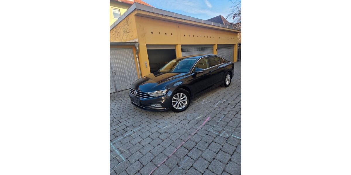 VW Passat 132.600 km 17.900 &euro; München 81373