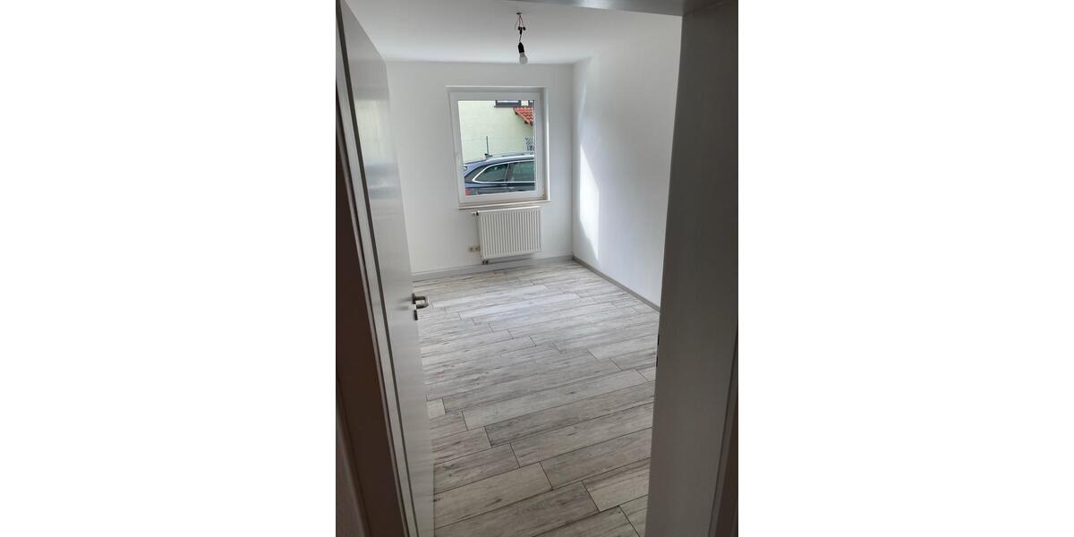 4 Zimmer Wohnung ca. 72qm Erstbezug neu renoviert 4 zimmer