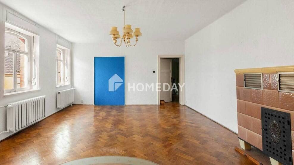 Viel Platz & Potenzial: EFH mit 8 Zimmern, Innenhof & Nebengelass auf großem Grundstück 8 zimmer