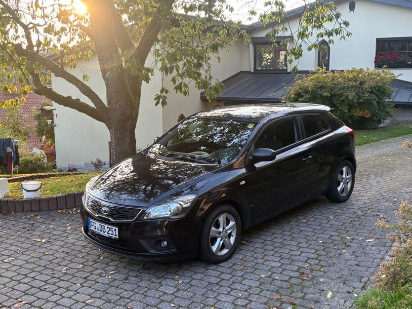 Kia pro ceed / ProCeed 94.000 km 6.200 € Hartenstein 08118