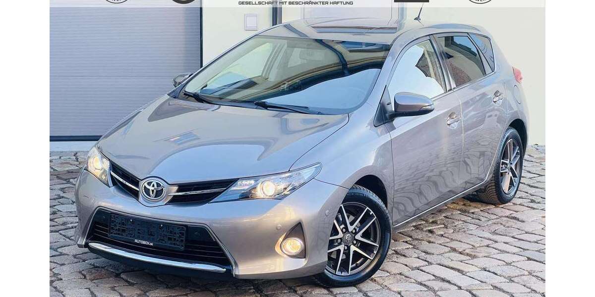 Toyota Auris 60.000 km 10.980 &euro; Dresden 01257