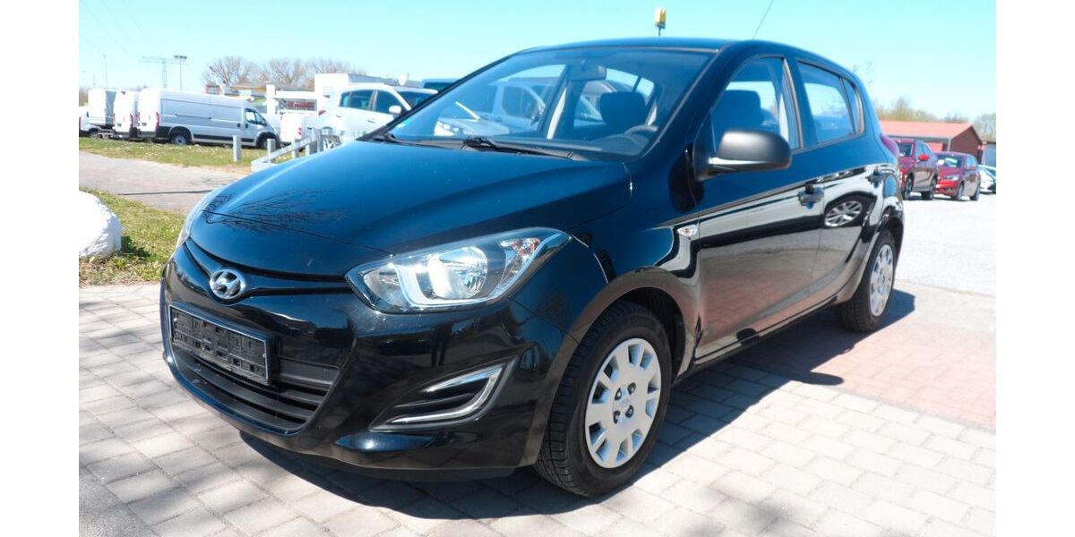 Hyundai i20 73.903 km 6.990 &euro; Greifswald 17489