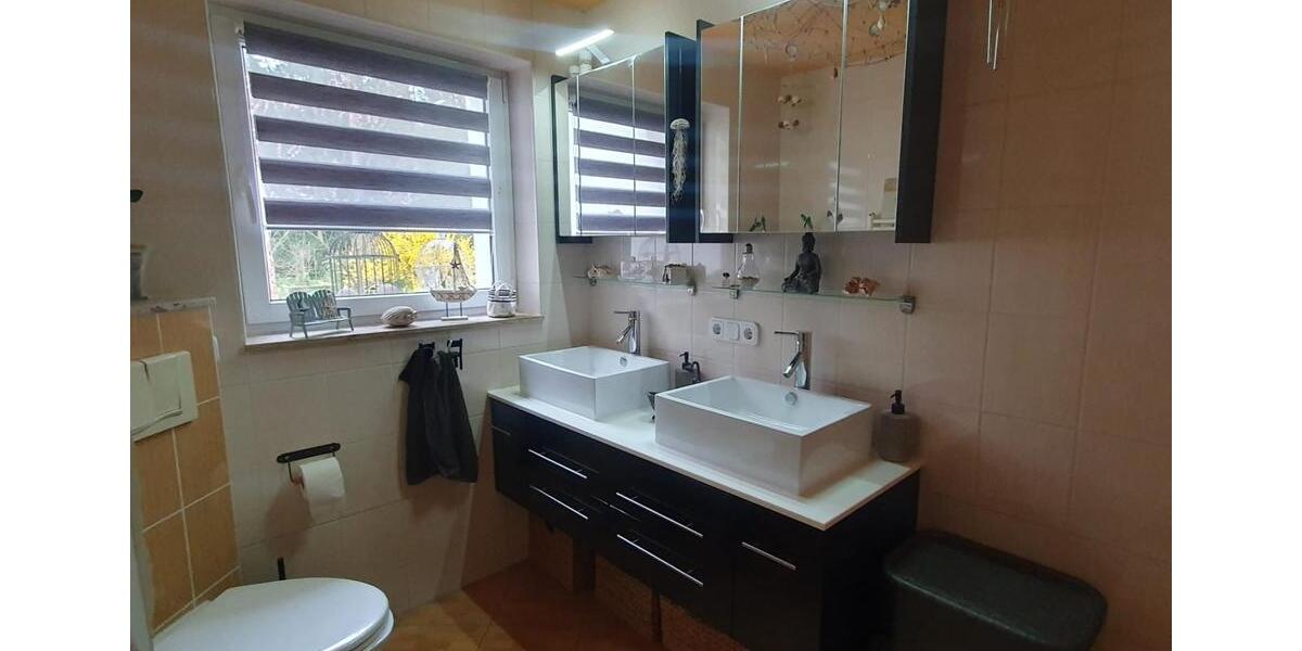 Einfamilienhaus Finsterwalde - 4 Zimmer, 120 m&sup2;, 1.100&euro; | Angebot:25979335