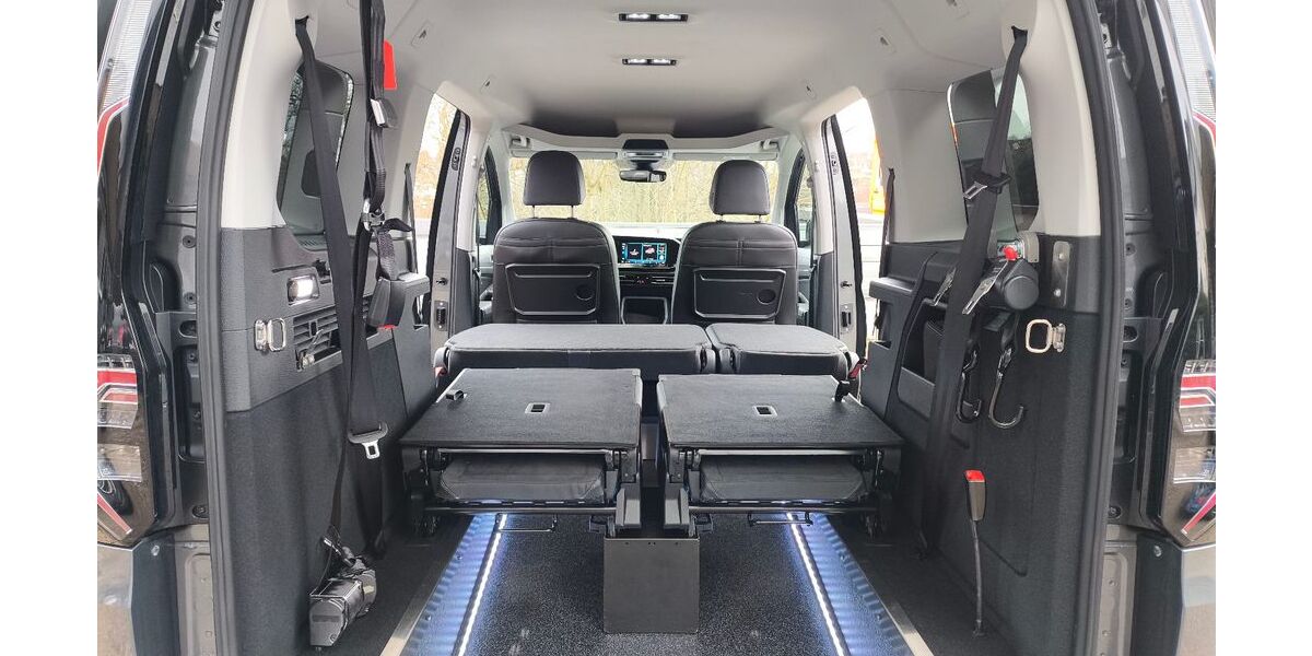 VW Caddy Maxi 18.700 km 48.950 &euro; Solingen 42657