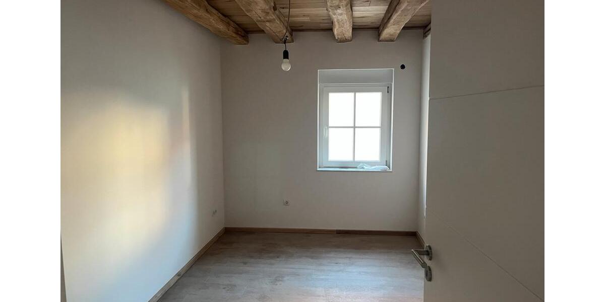 Einfamilienhaus Landau in der Pfalz - 3.5 Zimmer, 145 m&sup2;, 1.400&euro; | Angebot:25501550