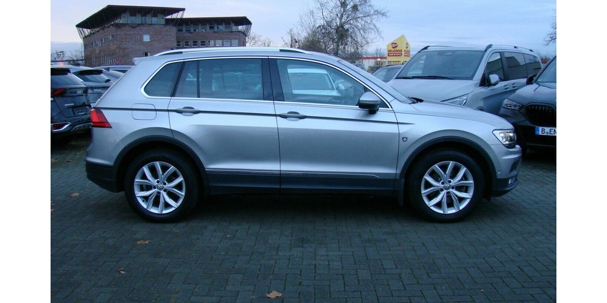 VW Tiguan 2.0TSi Comfortline BMT 4M SHZ ACC LED AHK 69.021 km 24.980 &euro; Falkensee 14612