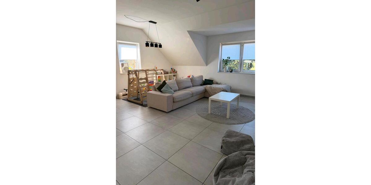 Etagenwohnung Ganderkesee - 5 Zimmer, 153 m&sup2;, 1.250&euro; | Angebot:25944709