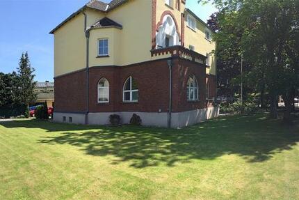 Altbau Villa – Wohnen & Arbeiten. Bis zu 3 Etagen – ohne Makler.