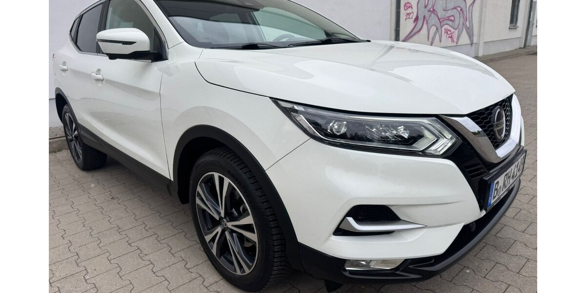Nissan Qashqai 25.651 km 18.990 &euro; Berlin 10178