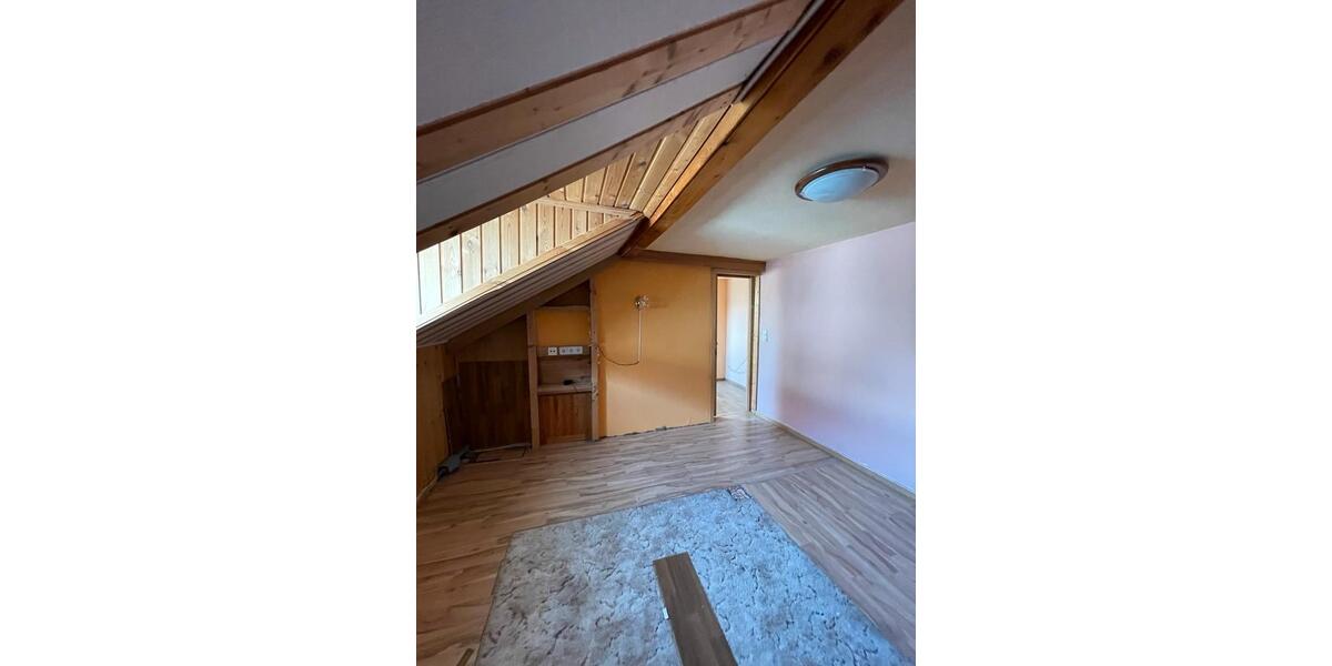 Reihenhaus Roßwein - 6 Zimmer, 90 m&sup2;, 115.000&euro; | Angebot:26423617