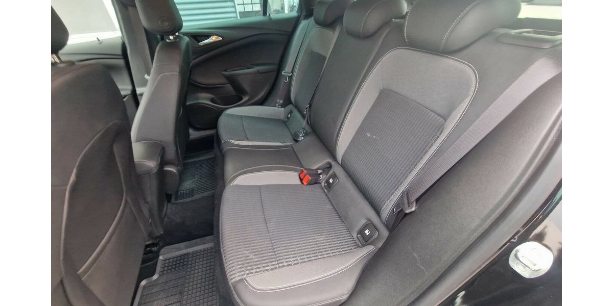 Opel Astra 1.2 Sports Tourer Klimaauto NAVI AHK LED 53.000 km 14.998 &euro; Landau 76829