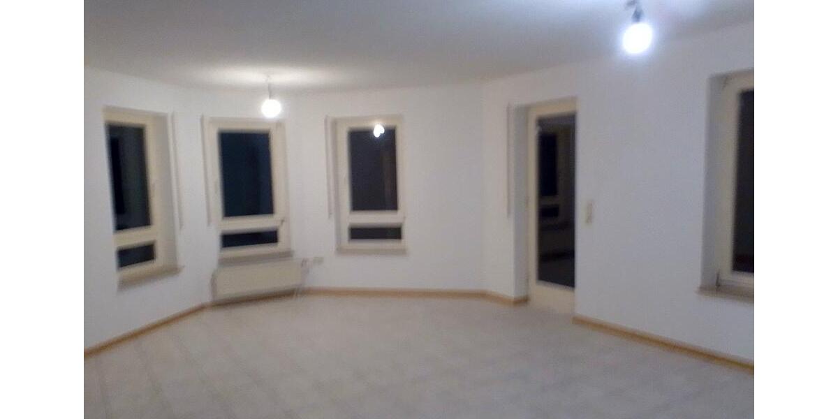 Etagenwohnung Lauchringen - 2 Zimmer, 63 m&sup2;, 170.000&euro; | Angebot:26311478