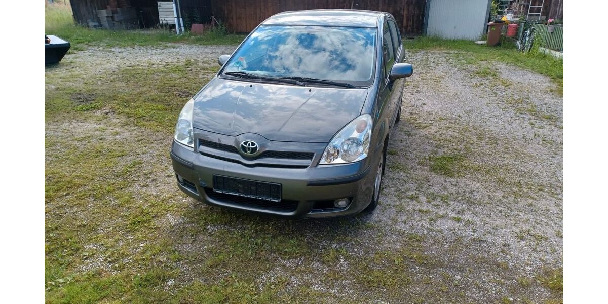 Toyota Corolla Verso 219.100 km 3.100 &euro; Ortenburg 94496