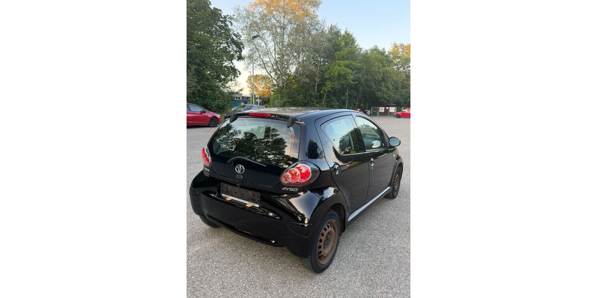 Toyota Aygo (X) 166.865 km 1.990 &euro; Neuburg 86633