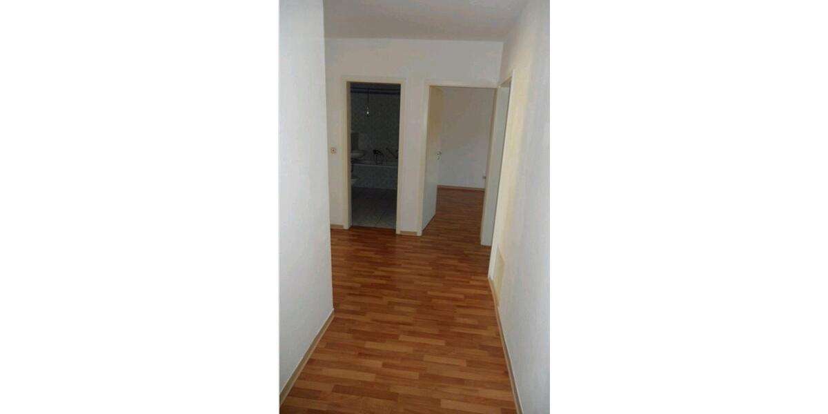 Dachgeschoßwohnung Werdau - 3 Zimmer, 66 m&sup2;, 495&euro; | Angebot:26309857