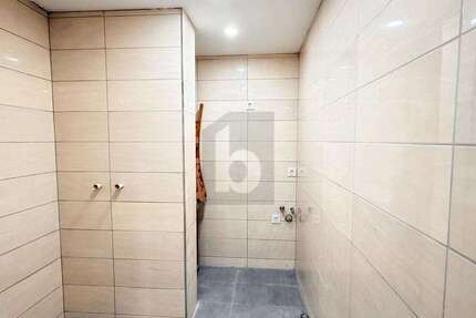 Haus Kulmbach Blaich - 8 Zimmer, 400 m&sup2;, 150.000&euro; | Angebot:25549356