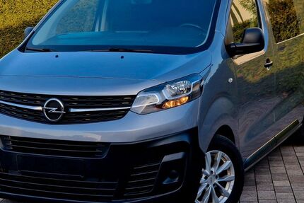 Opel Vivaro 145.000 km 19.700 &euro; Bad Lippspringe 33175