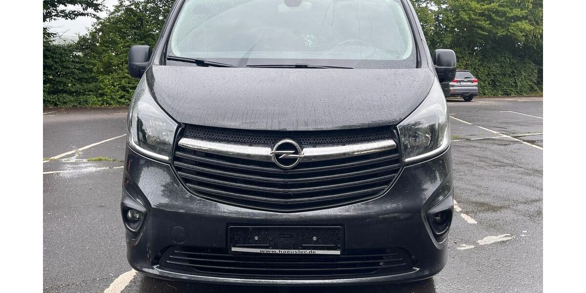 Opel Vivaro 182.092 km 8.199 &euro; Limburg 65549