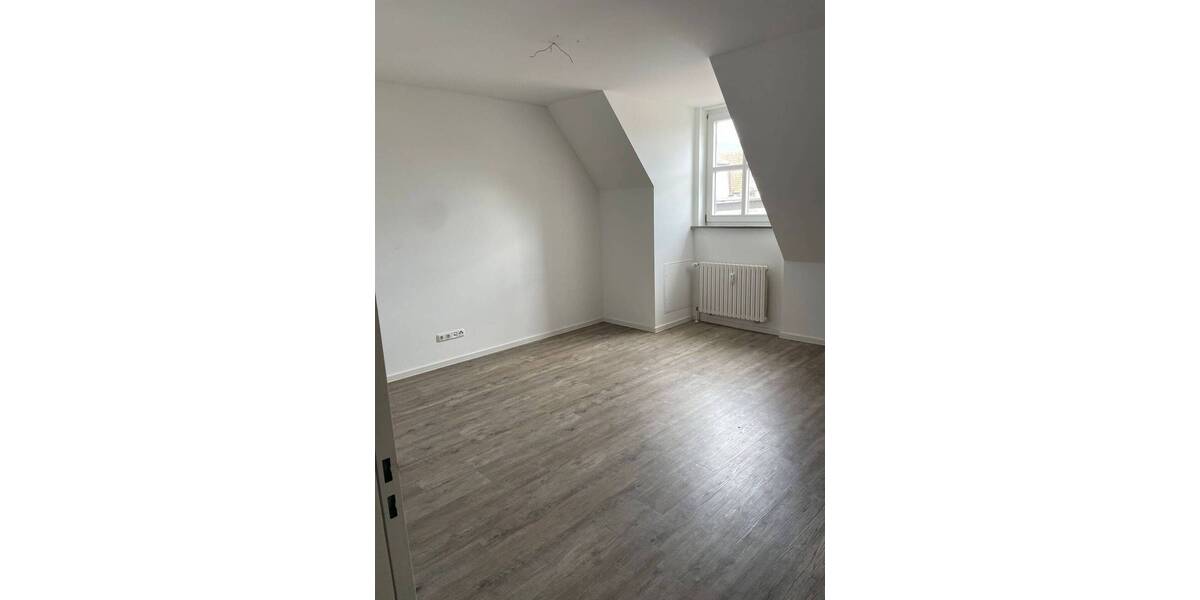 Etagenwohnung Springe - 2 Zimmer, 70 m&sup2;, 735&euro; | Angebot:26433849