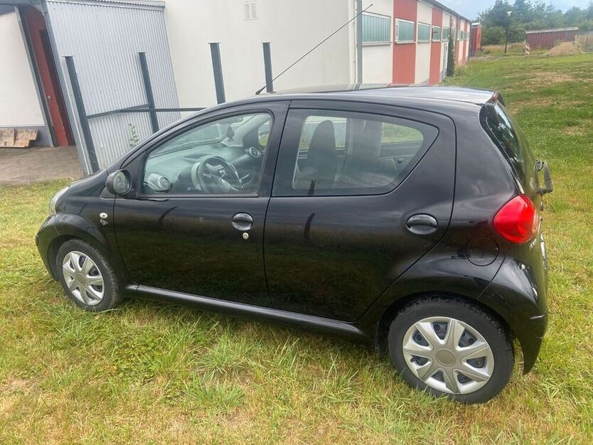 Aygo (X)