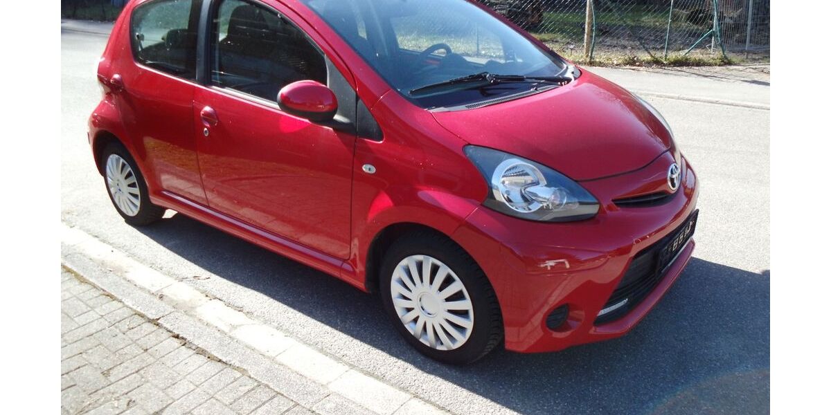 Toyota Aygo (X) 28.700 km 6.999 &euro; Münstertal 79244