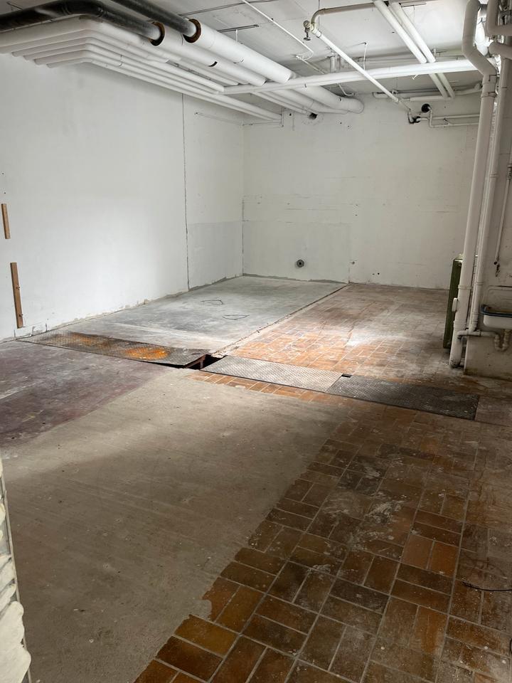 Gewerbefläche Halle Lager zimmer