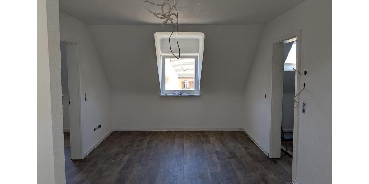 Dachgeschoßwohnung Ottweiler - 2 Zimmer, 53 m&sup2;, 650&euro; | Angebot:26385324