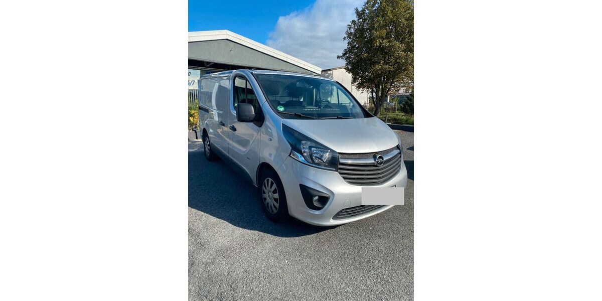 Opel Vivaro 186.000 km 9.900 &euro; Mühlheim am Main 63165