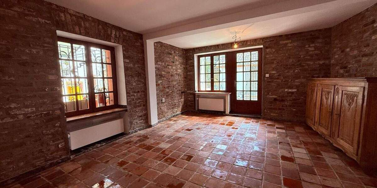 Gewerbeobjekt Köln Zündorf - 8 Zimmer, 234 m&sup2;, 3.000&euro; | Angebot:26346351