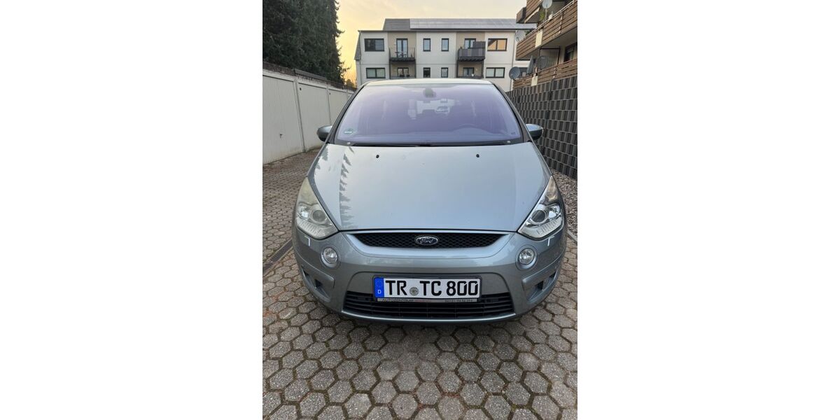 Ford S-Max 306.200 km 3.699 &euro; Konz 54329