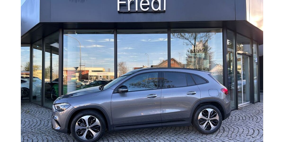 Mercedes-Benz GLA 200 11.250 km 37.450 &euro; Tirschenreuth 95643