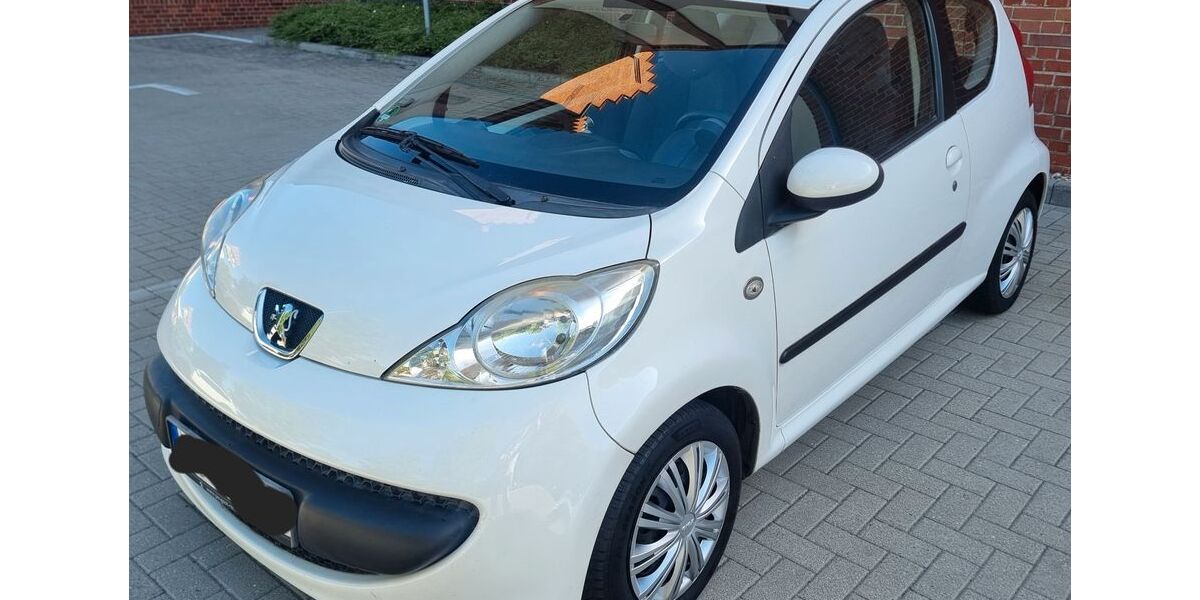 Peugeot 107 117.800 km 3.990 &euro; Berlin 12489