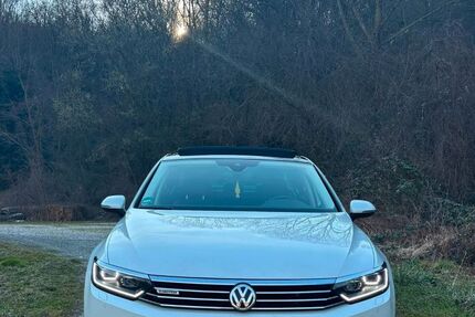 VW Passat 192.602 km 19.990 &euro; München 81547