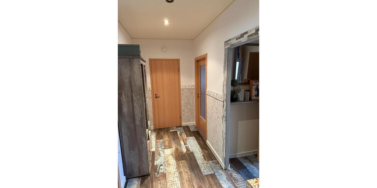 Großzügige wunderschöne 4 Raum Wohnung mit gehobene Ausstattung 4 zimmer