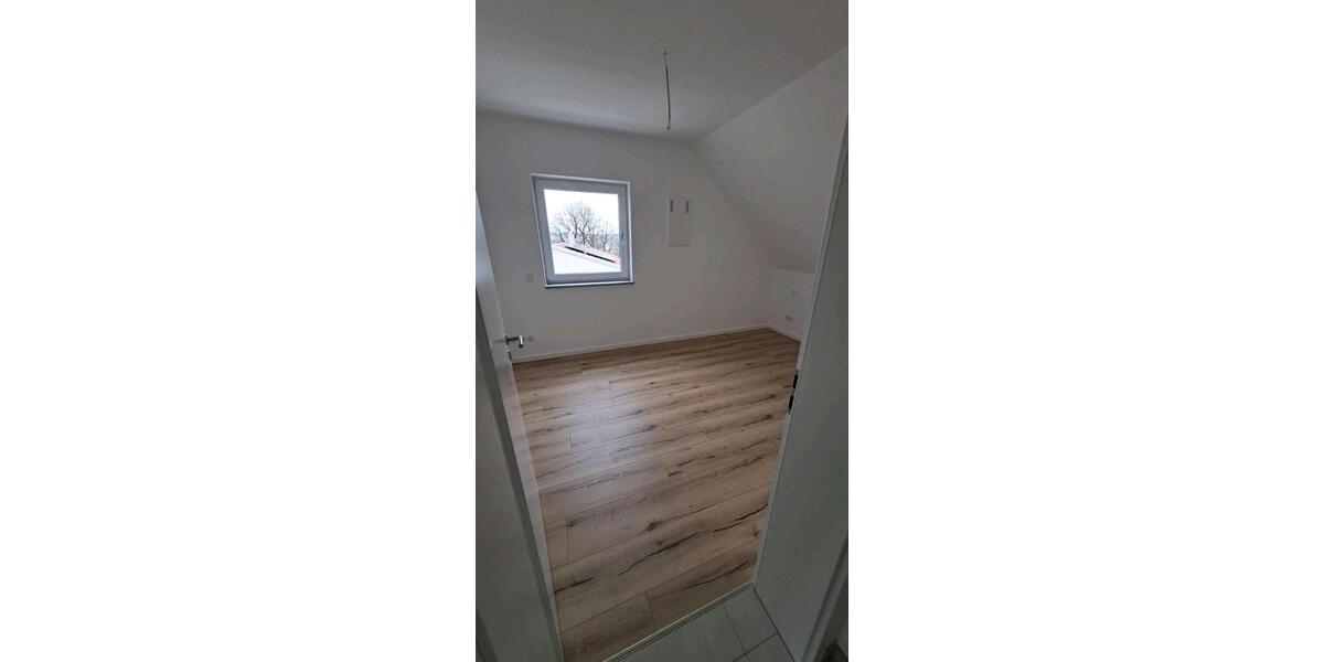 Doppelhaushälfte Mainburg - 4 Zimmer, 125 m&sup2;, 1.750&euro; | Angebot:25540016
