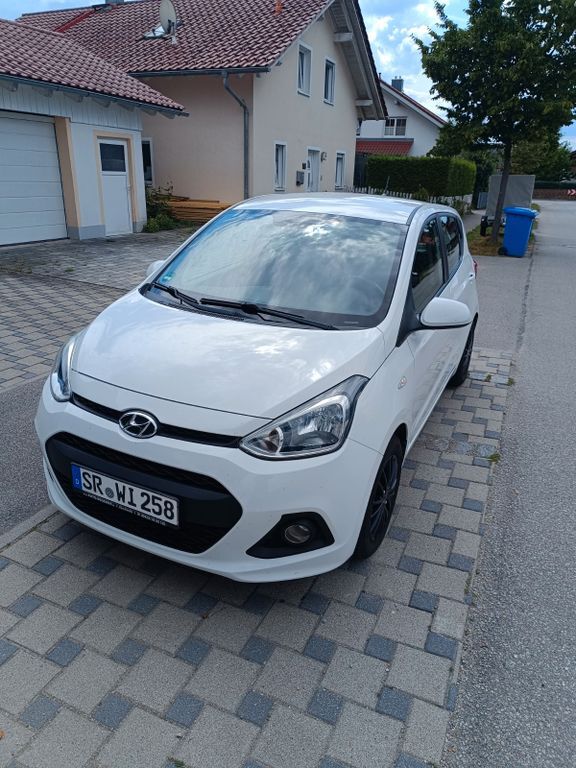 i10