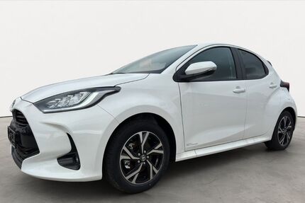 Toyota Yaris 1.200 km 25.990 € Kruft 56642