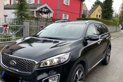 Kia Sorento 58.000 km 21.900 € München 81541